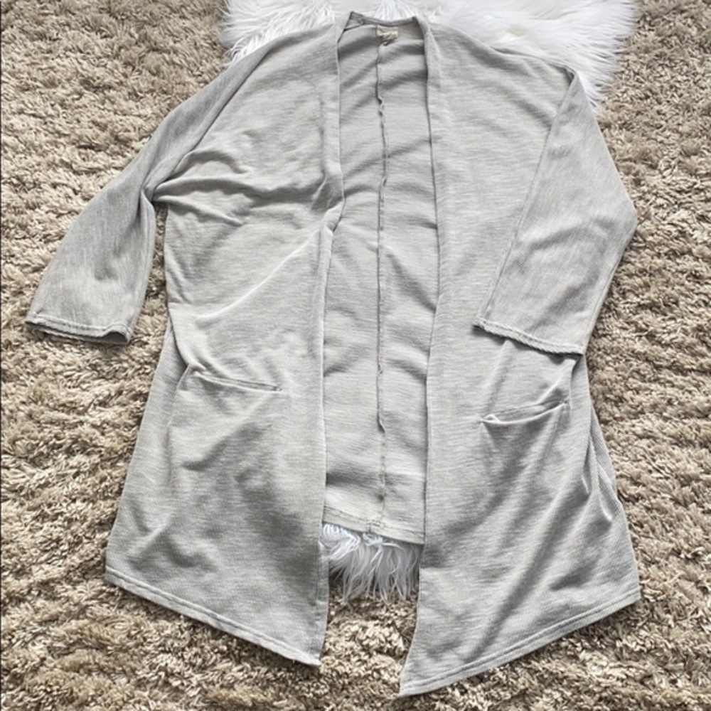 Donni ribbed white cream gray cardigan pockets